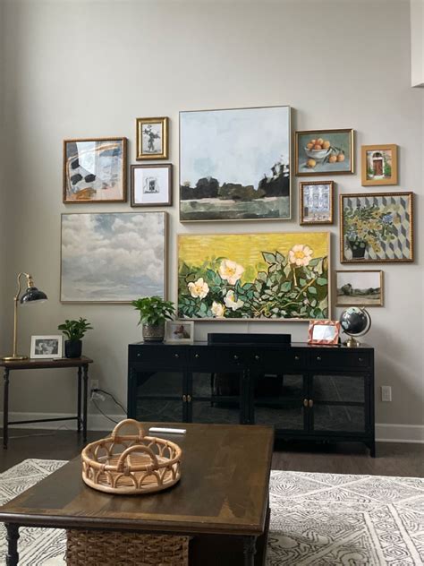 How To Make A Gallery Wall Selecting Arranging Layout Ideas Artofit