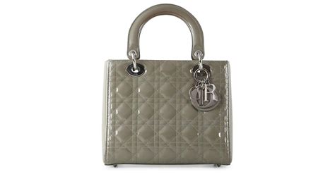 Christian Dior Sac Cabas Moyen Lady Dior En Cuir Verni Gris Cannage