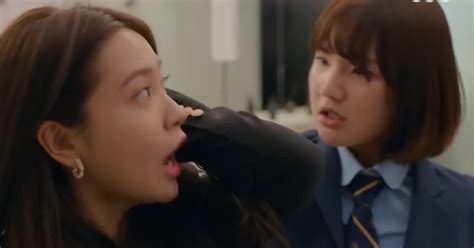 Nữ chính hạng A bị chỉ trích vì phân đoạn trong phim Hàn hot nhất hiện nay