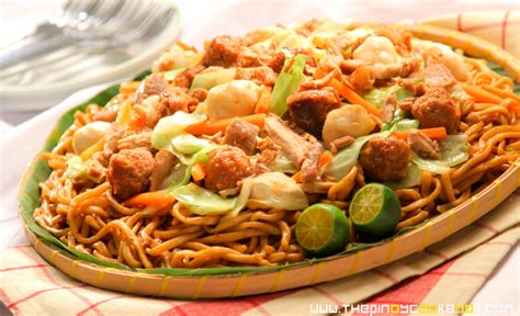 How To Cook Pinoy Pansit Miki Guisado Pinoycookbook Guisado Recipe