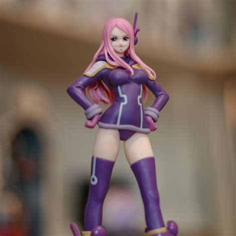 One Piece - Jewelry Bonney DXF Egghead Figur | Elbenwald