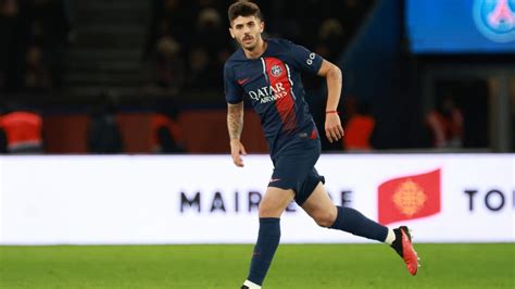 PSG nouvelles rassurantes après la blessure de Lucas Beraldo