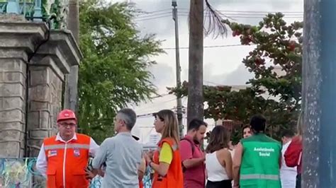 Teto De Igreja Desaba No Recife Deixando Mortos E Feridos V Deo