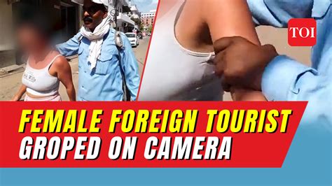 Rickshaw Driver Allegedly Harasses A Foreign Tourist In Jaipur Video