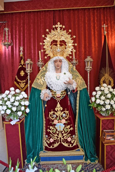 Solemne Besamanos de María Santisima de la Fe y entrega en Sevilla