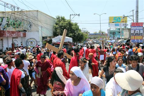 Violencia Interrumpe Viacrucis En Acapulco Y Reynosa CCNews