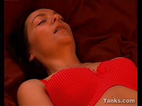 Chesty Camilla Vibrates Her Quim XVIDEOS