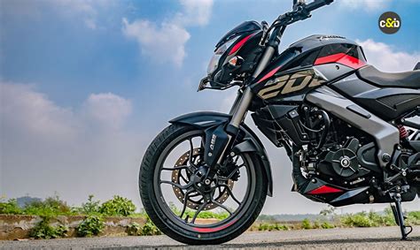 Bajaj Pulsar NS200 Ebony Black Colour, Pulsar NS200 Colours In India ...