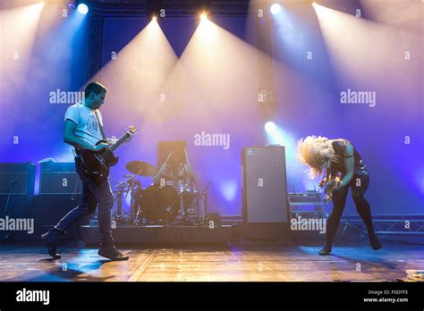 The Subways Singing Hi Res Stock Photography And Images Alamy