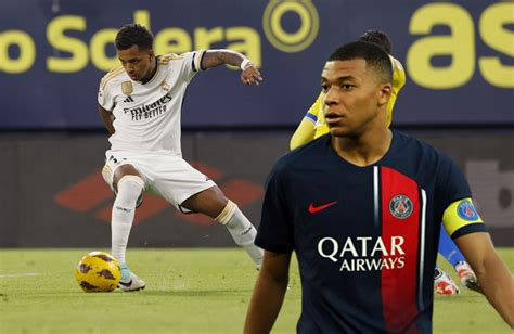 Rodrygo Goes y Kylian Mbappé Defensa Central