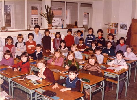 Photo De Classe Cm1 De 1980 Ecole Les Grands Bois Copains Davant