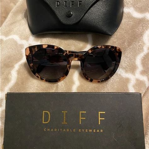 DIFF Sunglasses With Case LUNA Brand New In 2022 Sunglasses