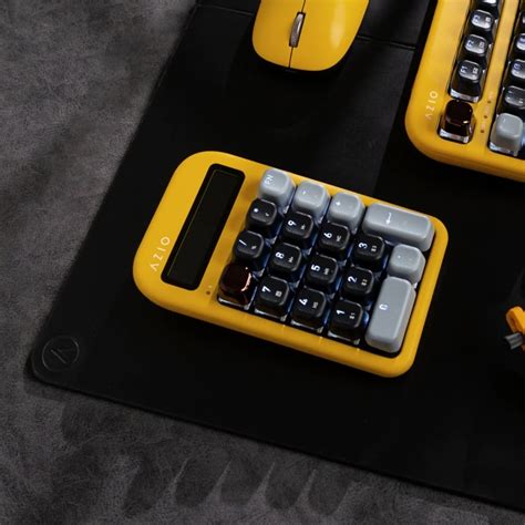 Azio IZO Wireless Numpad Calculator Series 2 Golden Iris