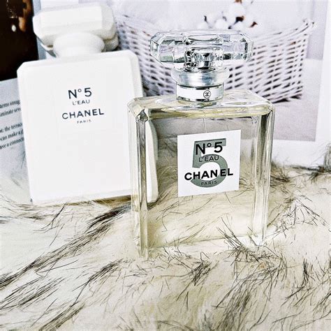 Cập nhật hơn 51 về nước hoa chanel n5 leau Giày nam đẹp