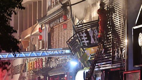 银川爆炸造成31人死亡烧烤店：成立4年，当地有多家连锁店 直击现场 澎湃新闻 The Paper