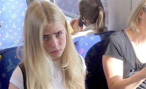 Bus Girl Blonde Girl On The Bus Xsusann Know Your Meme