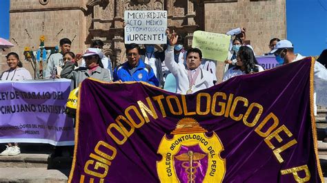 Puno Con Protesta En La Plaza De Armas M Dicos Dentistas Piden La