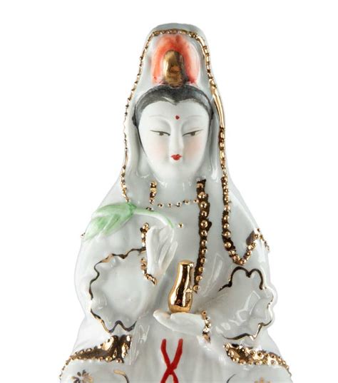 Statue Kuan Yin D Esse En Porcelaine Peterandclo