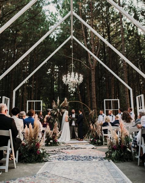 The 33 Best Rustic Wedding Decorations To Nail Your Day