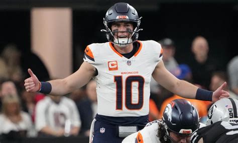 Denver Broncos Qb Bo Nix Nominated For Rookie Of The Week Award