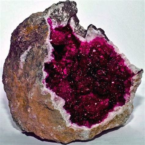 Pin By Anfal On Crystals Rocks Minerals And Gemstones Rocks And