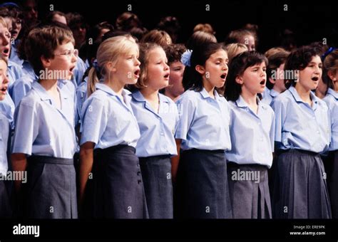 Törvényen kívüli Bevásárlóközpont Előző best choir uniforms kétkomponensű Shuraba Michelangelo