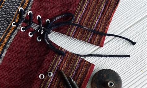 grommet  eyelet    difference