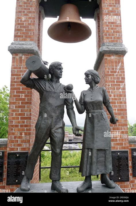 The Milltown Cotton Mill Workers Monument New Brunswick Stock Photo