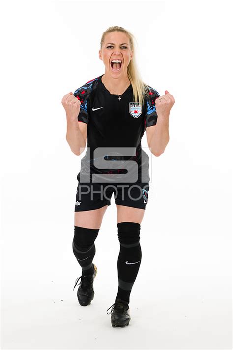 Julie Ertz | International Sports Images | Sports images, Womens soccer ...