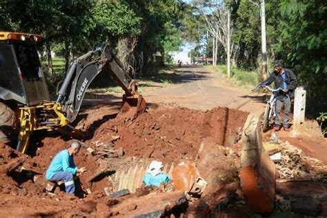 Prefeitura Limpa Cratera No Jardim Moren O E Obra N O Tem Prazo Para