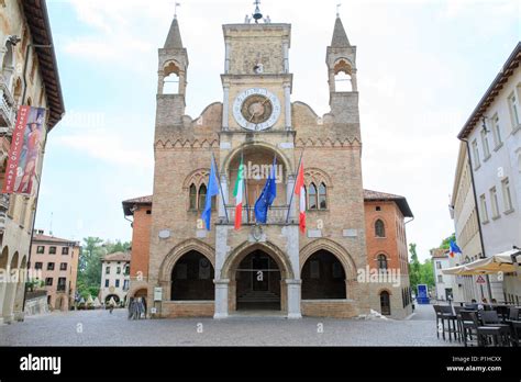 Comune di Pordenone (Town Hall), Pordenone, Italy Stock Photo - Alamy