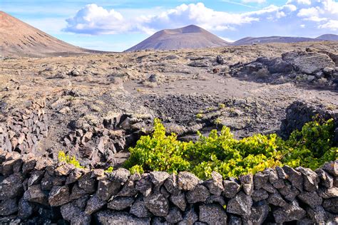 Lanzarote: 5 reasons to visit this volcanic island in the Canaries