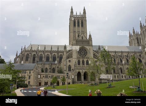 People In Front Of Washington National Cathedral The Sixth Largest