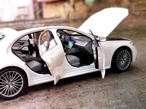 118 Norev 2021 Mercedes Benz Mercedes S Class S Klasse W223 Amg Line White Diecast Car Model