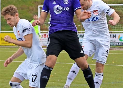 Fußball Oberliga Derby FSV Jägersburg gegen Wiesbach