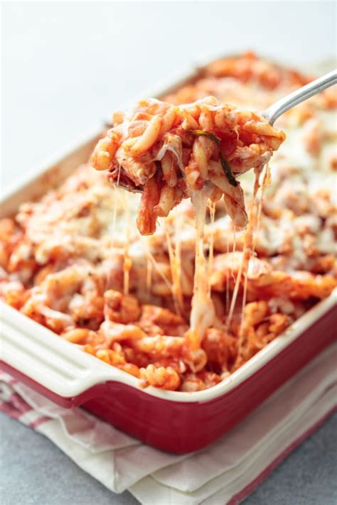 Cheesy Chicken Parmesan Pasta Bake Delallo