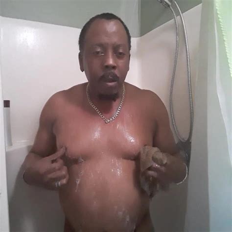 Shinzon Getting Clean Gay Black Black Porn Feat Sinzon The Attention