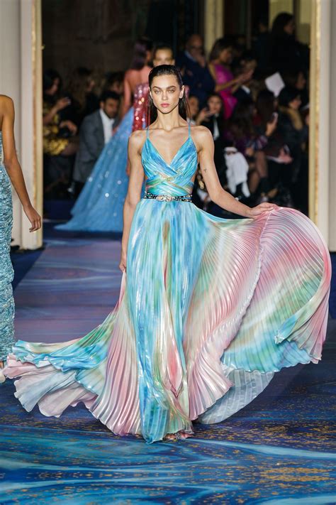 Spring 2019 Couture Zuhair Murad Desfile de moda Vestidos incríveis