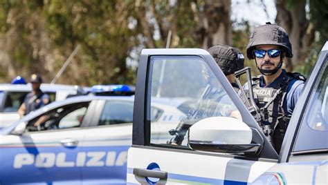 Oggi La Festa Della Polizia Di Stato Noi Ogni Giorno Al Servizio