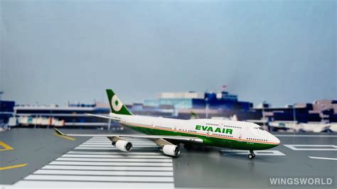 JC Wings 1 400 Boeing 747 400 EVA Air 长荣航空 XX40110 B 16411 的照片 作者