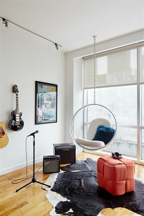 Подвесное кресло Bubble Chair — необычное творение финского дизайнера ...