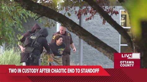 Car Chase Crashes Shots Fired How A Chaotic 3 Hour Long Standoff