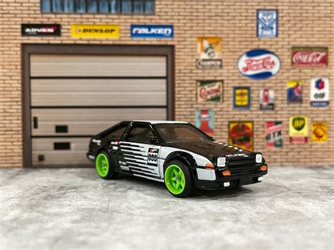 Customized Hot Wheels Toyota Trueno AE86 Sprinter 1 64 BONUS Etsy