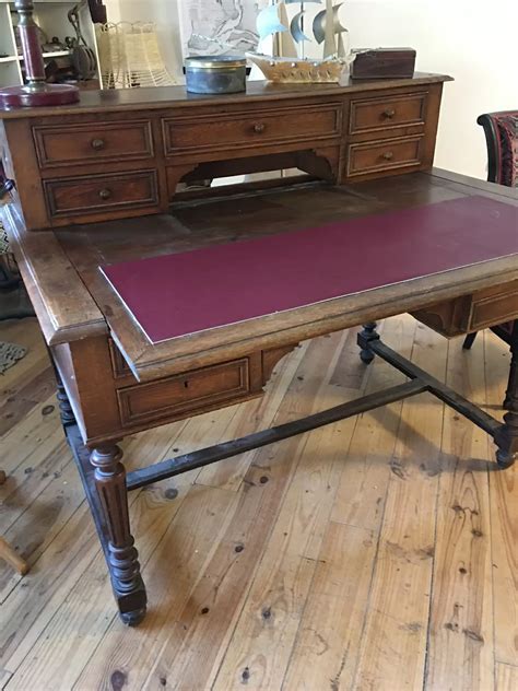 Bureau Ancien En Bois Critoire Cuir Brikbroc Brocante En Ligne