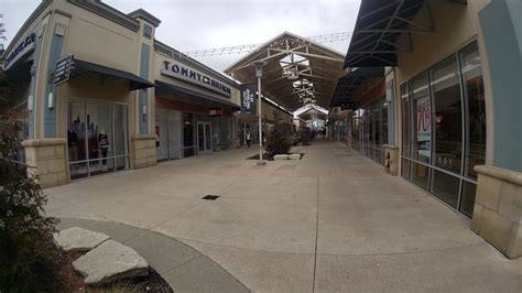 Cincinnati Premium Outlets Tg