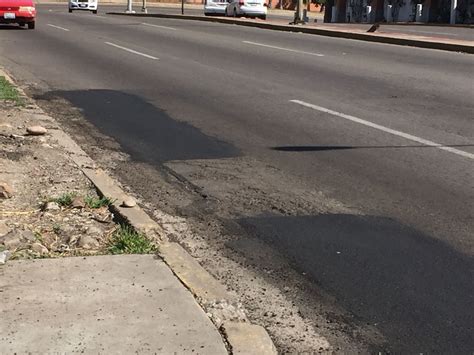 Arreglan baches en la Avenida Álvaro Obregón Sinaloa Noticias TVP