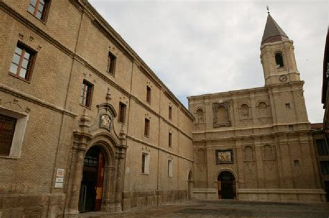 Centro De Historias En Zaragoza La Ventana Del Arte