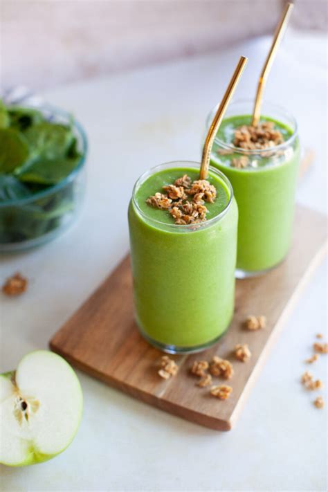 Easy Green Apple Smoothie (5 Ingredients!) - Joyfully Mad