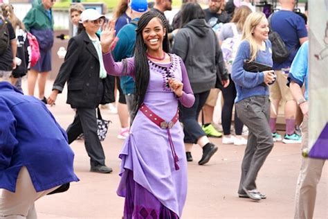 Asha From Disney Wish Meet And Greet Debuts At EPCOT Photos Video