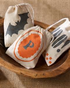 Autumn Art And Halloween Crafts Martha Stewart Crafts